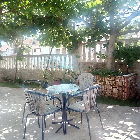 Tamara Vinogradi Apartman *